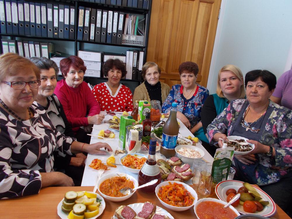 Празднование дня пожилого человека сотрудниками Турочакского филиала ФБУЗ "Центр гигиены и эпидемиологии в РА"